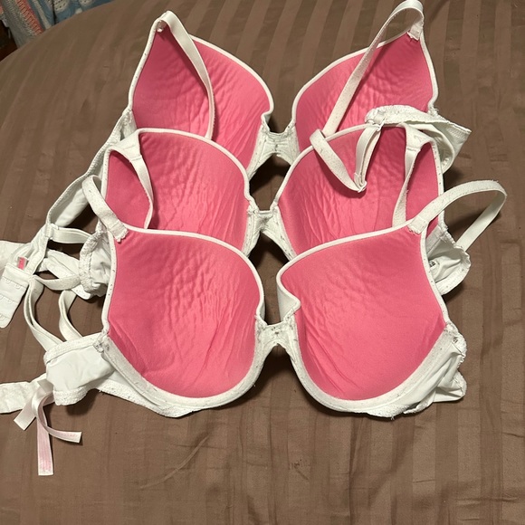 2 White Victoria's Secret PINK push-up bras 36C - Picture 3 of 3
